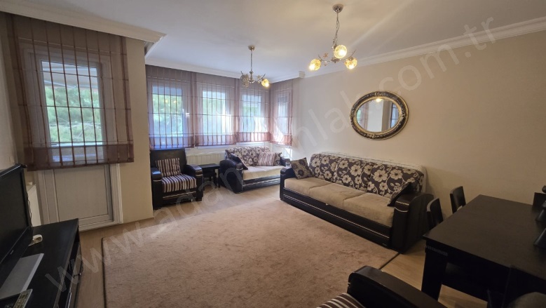 İkiçeşmelik Mah. Kuşadası Kiralık Daire |  3+1 Oda | 125M2 Aylık 30.000Tl Eşyalı  | 3. Kat | Isı Pompası | 2 Banyo | 3 Yatak Odası Resim-3