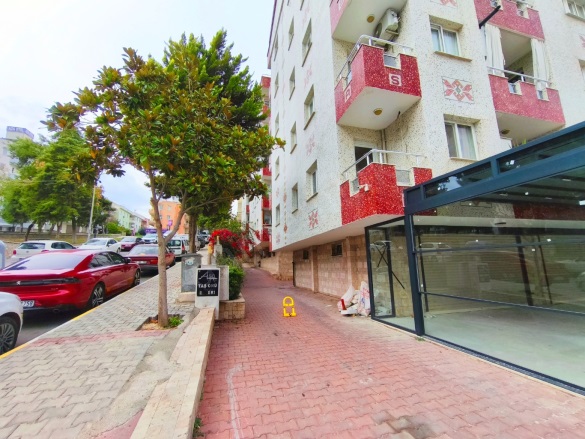 Türkmen Mah. Kuşadası Satılık Daire |  1.5+1 Oda | 45M2 2.795.000Tl  Krediye Uygun  Eşyalı  | Giriş Katı | Klima | 1 Banyo | 1 Yatak Odası Resim-1