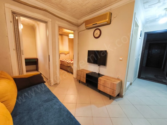 Türkmen Mah. Kuşadası Satılık Daire |  1.5+1 Oda | 45M2 2.675.000Tl  Krediye Uygun  Eşyalı  | Giriş Katı | Klima | 1 Banyo | 1 Yatak Odası Resim-2