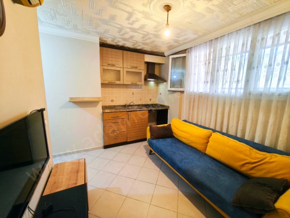 Türkmen Mah. Kuşadası Satılık Daire |  1.5+1 Oda | 45M2 2.795.000Tl  Krediye Uygun  Eşyalı  | Giriş Katı | Klima | 1 Banyo | 1 Yatak Odası Resim-5