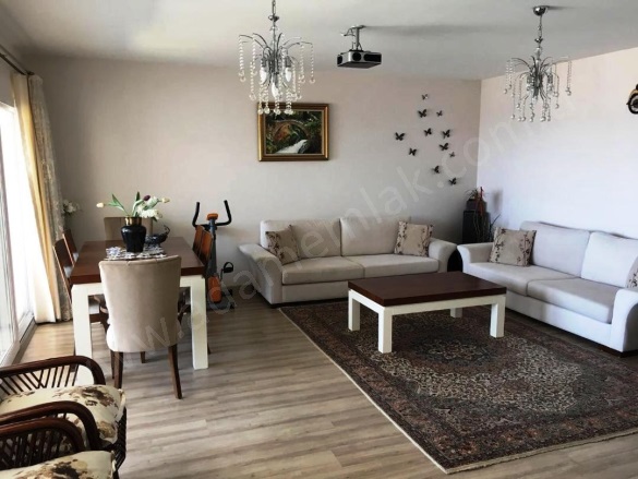 Değirmendere Mah. Kuşadası Satılık Daire |  3+1 Oda | 132M2 8.000.000Tl | 4. Kat | Doğalgaz(Kombi) | 2 Banyo | 3 Yatak Odası Resim-4