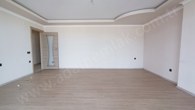 Kadınlar Denizi Mah. Kuşadası Satılık Daire |  3+1 Oda | 160M2 9.950.000Tl | 4. Kat | Yerden Isıtma | 2 Banyo | 3 Yatak Odası Resim-4