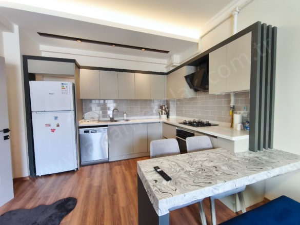 Değirmendere Mah. Kuşadası Satılık Daire |  2+1 Oda | 84M2 6.900.000Tl Eşyalı  | 2. Kat | Doğalgaz(Kombi) | 2 Banyo | 2 Yatak Odası Resim-5