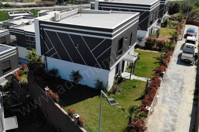 Kuşadası Karaova’Da Satılık Villa Özel Otopark Ve Havuzlu 5+1 Karaova Mah