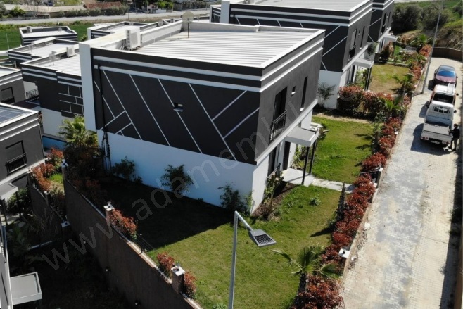 Karaova Mah. Kuşadası Satılık Villa |  5+1 Oda | 270M2 24.750.000Tl Eşyalı  | Villa Ve Müstakil | Yerden Isıtma | 5 Banyo | 5 Yatak Odası Resim-1