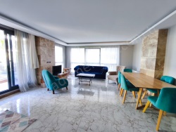 Kuşadası Değirmendere Mah. Kiralık Daire 3+1 135 M2 | Bahçe Katı | Doğalgaz(Kombi) | 2 Banyo | 3 Yatak Odası