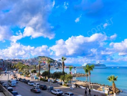 Kuşadası Türkmen Mah. Kiralık Ofis / Büro 2+1 130 M2 | 2. Kat | Klima | 1 Banyo