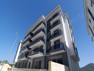 Kuşadası Ata Mahallesinde Havuzlu Site İçinde Satılık Daire 2+1 Yeni Ferah Ler… 3+1 İkiçeşmelik Mah