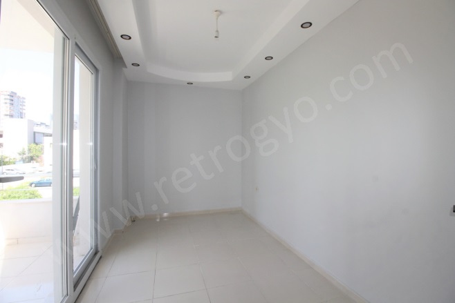 Çiftlikköy Mah. Yenişehir Satılık Daire |  2+1 Oda | 140M2 3.850.000Tl  Krediye Uygun  | 2. Kat | Klima | 1 Banyo | 2 Yatak Odası Resim-5