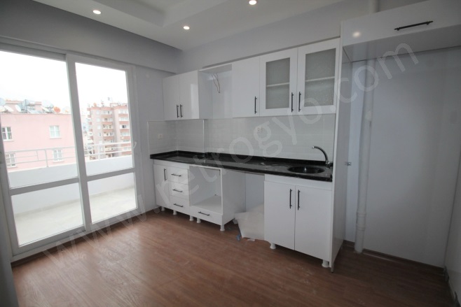 Batıkent Mah. Yenişehir Satılık Daire |  3+1 Oda | 160M2 3.600.000Tl  Krediye Uygun  | 10. Kat | Doğalgaz(Kombi) | 1 Banyo | 3 Yatak Odası Resim-5