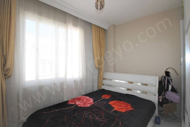 Aydınlıkevler Mah. Yenişehir Satılık Daire |  3+1 Oda | 180M2 3.900.000Tl  Krediye Uygun  | 3. Kat | Klima | 1 Banyo | 3 Yatak Odası Resim-4