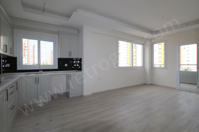 Akdeniz Mah. Mezitli Satılık Daire |  4+1 Oda | 220M2 6.000.000Tl  Krediye Uygun  | 1. Kat | Doğalgaz(Kombi) | 2 Banyo | 4 Yatak Odası Resim-5