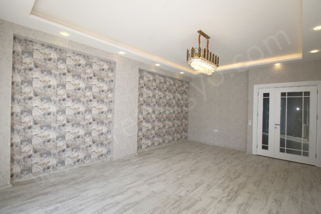 Kuyuluk Mah. Mezitli Satılık Daire |  4+1 Oda | 200M2 8.000.000Tl  Krediye Uygun  | 2. Kat | Doğalgaz(Kombi) | 2 Banyo | 4 Yatak Odası Resim-1