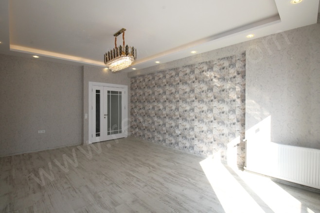 Kuyuluk Mah. Mezitli Satılık Daire |  4+1 Oda | 200M2 8.000.000Tl  Krediye Uygun  | 2. Kat | Doğalgaz(Kombi) | 2 Banyo | 4 Yatak Odası Resim-3