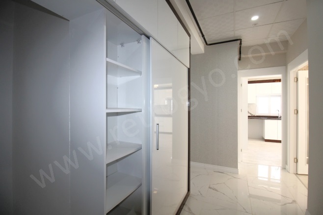 Kuyuluk Mah. Mezitli Satılık Daire |  4+1 Oda | 200M2 8.000.000Tl  Krediye Uygun  | 2. Kat | Doğalgaz(Kombi) | 2 Banyo | 4 Yatak Odası Resim-4