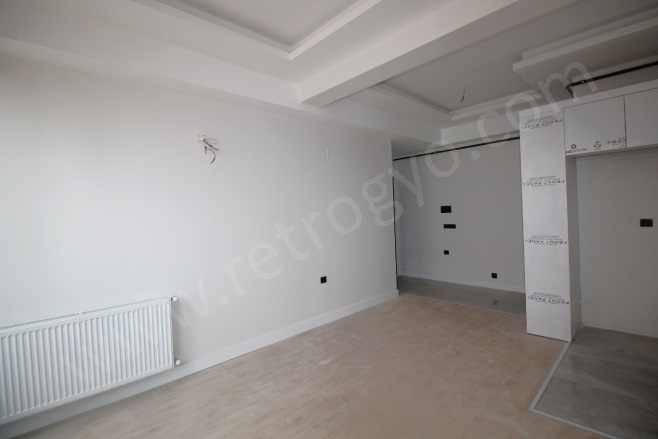 Çiftlikköy Mah. Yenişehir Satılık Daire |  2+1 Oda | 90M2 3.750.000Tl  Krediye Uygun  Eşyalı  | 3. Kat | Doğalgaz(Kombi) | 1 Banyo | 2 Yatak Odası Resim-3