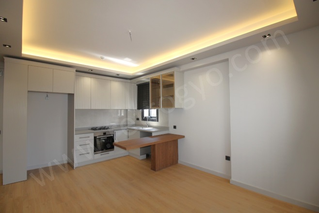 Yeni Mah. Mezitli Satılık Daire |  1+1 Oda | 65M2 3.500.000Tl  Krediye Uygun  | 1. Kat | Doğalgaz(Kombi) | 1 Banyo | 1 Yatak Odası Resim-3