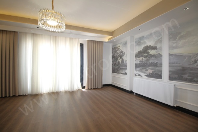 Portakal Mah. Toroslar Satılık Daire |  4+1 Oda | 220M2 9.500.000Tl  Krediye Uygun  | 7. Kat | Doğalgaz(Kombi) | 2 Banyo | 4 Yatak Odası Resim-3