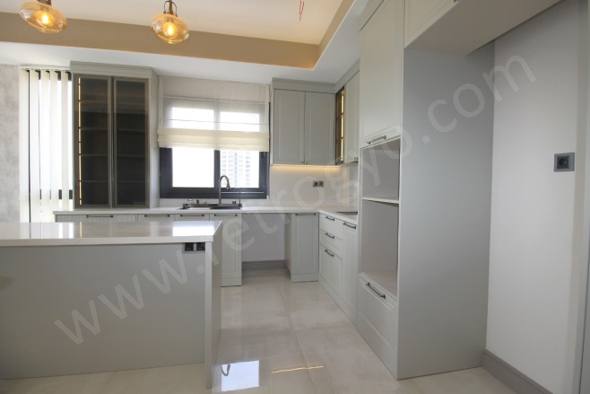 Portakal Mah. Toroslar Satılık Daire |  4+1 Oda | 220M2 9.500.000Tl  Krediye Uygun  | 7. Kat | Doğalgaz(Kombi) | 2 Banyo | 4 Yatak Odası Resim-5