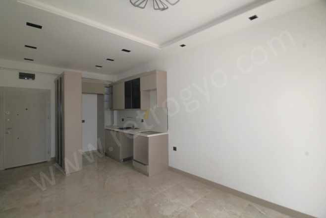 Retrodan Yaşar Doğu Caddesinde Yatırımlarınızı Doğru Yapacağınız Lüks 1+1 Satılık Daire Mezitli Akdeniz Mah