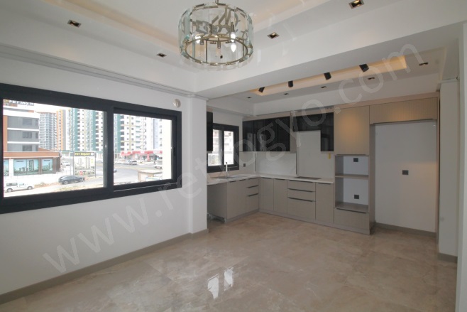 Akdeniz Mah. Mezitli Satılık Daire |  2+1 Oda | 110M2 5.500.000Tl  Krediye Uygun  | 1. Kat | Doğalgaz(Kombi) | 2 Banyo | 2 Yatak Odası Resim-1