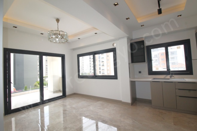 Akdeniz Mah. Mezitli Satılık Daire |  2+1 Oda | 110M2 5.500.000Tl  Krediye Uygun  | 1. Kat | Doğalgaz(Kombi) | 2 Banyo | 2 Yatak Odası Resim-2