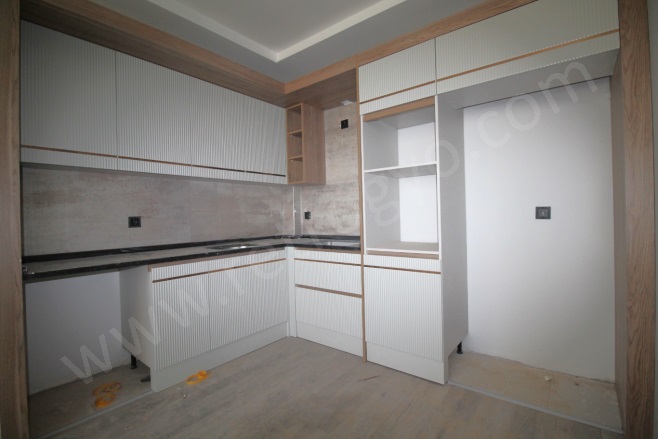 Akdeniz Mah. Mezitli Satılık Daire |  2+1 Oda | 110M2 4.500.000Tl  Krediye Uygun  | 1. Kat | Doğalgaz(Kombi) | 2 Banyo | 2 Yatak Odası Resim-5