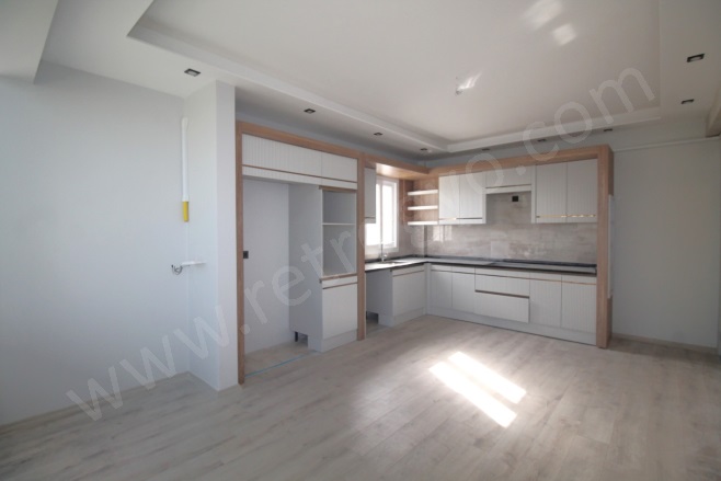 Akdeniz Mah. Mezitli Satılık Daire |  4+1 Oda | 210M2 7.500.000Tl  Krediye Uygun  | 1. Kat | Doğalgaz(Kombi) | 2 Banyo | 4 Yatak Odası Resim-2