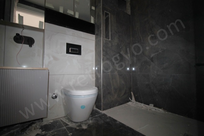 Akdeniz Mah. Mezitli Satılık Daire |  1+1 Oda | 60M2 3.500.000Tl  Krediye Uygun  | Giriş + 1.Kat | Doğalgaz(Kombi) | 1 Banyo | 1 Yatak Odası Resim-4