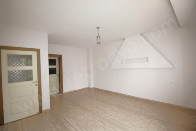 Batıkent Mah. Yenişehir Kiralık Daire |  4+1 Oda | 250M2 Aylık 30.000Tl | 1. Kat | Doğalgaz(Kombi) | 2 Banyo | 4 Yatak Odası Resim-4