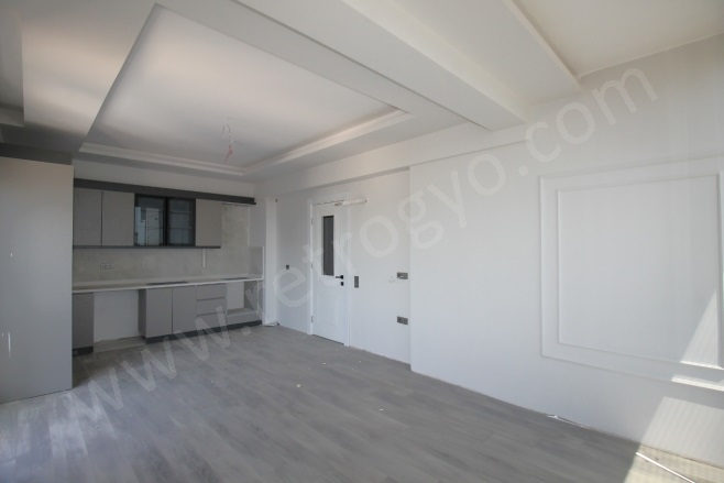 Eski Mezitli Mah. Mezitli Satılık Daire |  2+1 Oda | 120M2 5.000.000Tl  Krediye Uygun  | 1. Kat | Yerden Isıtma | 2 Banyo | 2 Yatak Odası Resim-3