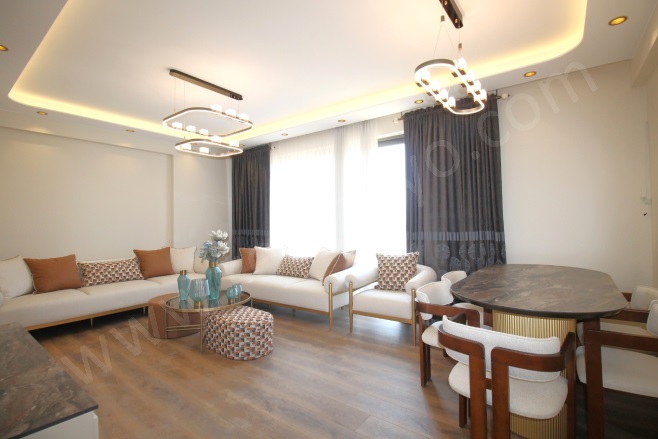 Portakal Mah. Toroslar Satılık Daire |  4+1 Oda | 200M2 9.500.000Tl  Krediye Uygun  | 1. Kat | Doğalgaz(Kombi) | 2 Banyo | 1 Yatak Odası Resim-2