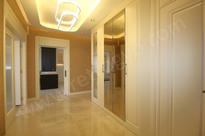 Portakal Mah. Toroslar Satılık Daire |  4+1 Oda | 200M2 9.500.000Tl  Krediye Uygun  | 1. Kat | Doğalgaz(Kombi) | 2 Banyo | 1 Yatak Odası Resim-4