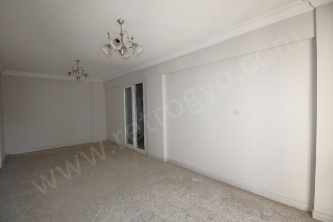 Pirireis Mah. Yenişehir Satılık Daire |  3+1 Oda | 165M2 3.100.000Tl  Krediye Uygun  | 5. Kat | Klima | 1 Banyo | 3 Yatak Odası Resim-3