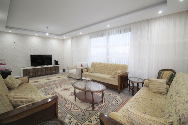 Portakal Mah. Toroslar Satılık Daire |  4+1 Oda | 220M2 8.250.000Tl  Krediye Uygun  Eşyalı  | 11. Kat | Doğalgaz(Kombi) | 2 Banyo | 4 Yatak Odası Resim-2