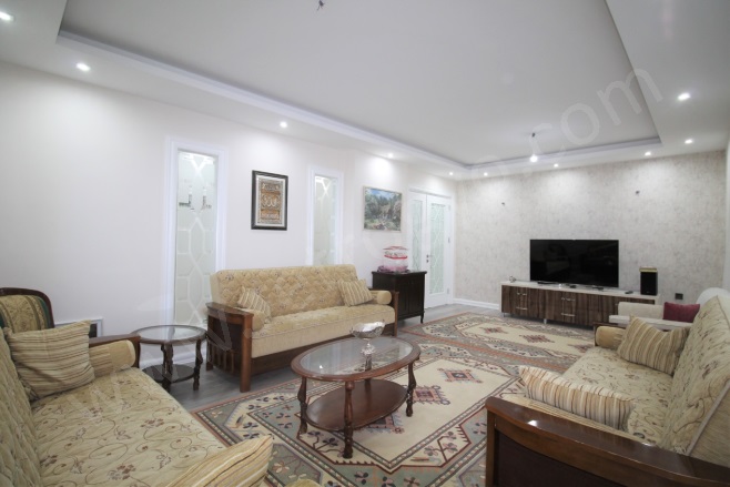 Portakal Mah. Toroslar Satılık Daire |  4+1 Oda | 220M2 8.250.000Tl  Krediye Uygun  Eşyalı  | 11. Kat | Doğalgaz(Kombi) | 2 Banyo | 4 Yatak Odası Resim-3