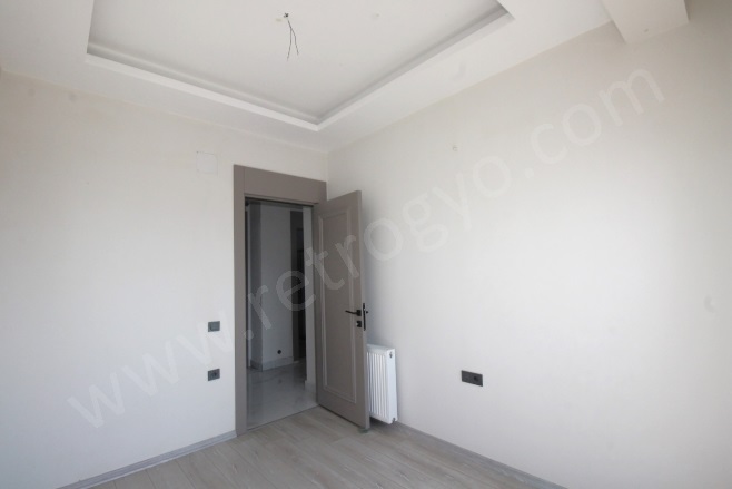 Deniz Mah. Mezitli Satılık Daire |  3+1 Oda | 180M2 8.500.000Tl  Krediye Uygun  | 4. Kat | Doğalgaz(Kombi) | 2 Banyo | 3 Yatak Odası Resim-3