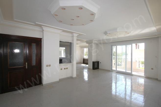 Palmiye Mah. Yenişehir Kiralık Daire |  2+1 Oda | 180M2 Aylık 35.000Tl  Krediye Uygun  Eşyalı  | 2. Kat | Doğalgaz(Kombi) | 1 Banyo | 2 Yatak Odası Resim-3