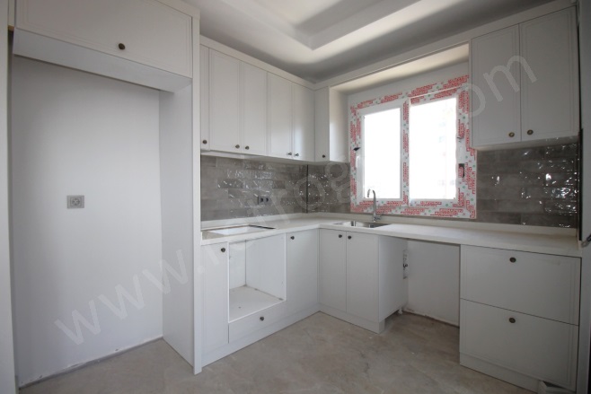 Akdeniz Mah. Mezitli Satılık Daire |  2+1 Oda | 120M2 4.500.000Tl  Krediye Uygun  | 7. Kat | Doğalgaz(Kombi) | 2 Banyo | 2 Yatak Odası Resim-4