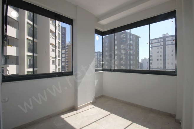 Akdeniz Mah. Mezitli Satılık Daire |  2+1 Oda | 120M2 4.500.000Tl  Krediye Uygun  | 7. Kat | Doğalgaz(Kombi) | 2 Banyo | 2 Yatak Odası Resim-5