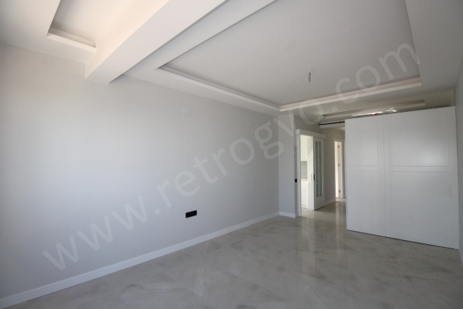 Merkez Mah. Mezitli Satılık Daire |  2+1 Oda | 125M2 4.800.000Tl  Krediye Uygun  | 1. Kat | Doğalgaz(Kombi) | 2 Banyo | 3 Yatak Odası Resim-5