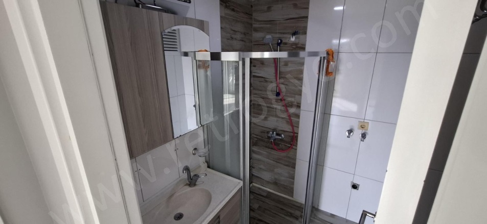 Çiftlikköy Mah. Yenişehir Satılık Daire |  2+1 Oda | 95M2 3.300.000Tl  Krediye Uygun  | 3. Kat | Doğalgaz(Kombi) | 1 Banyo | 2 Yatak Odası Resim-1