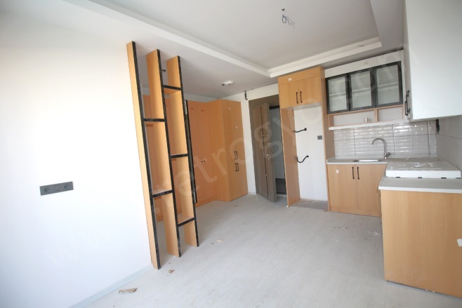 Davultepe Mah. Mezitli Kiralık Daire |  1+1 Oda | 60M2 Aylık 15.000Tl  Krediye Uygun  | 3. Kat | Klima | 1 Banyo | 1 Yatak Odası Resim-3