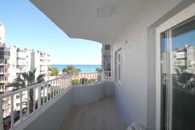 İstiklal Mah. Mezitli Satılık Daire |  2+1 Oda | 130M2 3.300.000Tl  Krediye Uygun  | 7. Kat | Klima | 1 Banyo | 2 Yatak Odası Resim-1