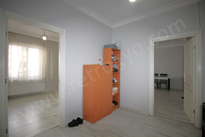 Bahçelievler Mah. Yenişehir Satılık Daire |  4+1 Oda | 210M2 3.250.000Tl  Krediye Uygun  | 4. Kat | Doğalgaz(Kombi) | 1 Banyo | 4 Yatak Odası Resim-3