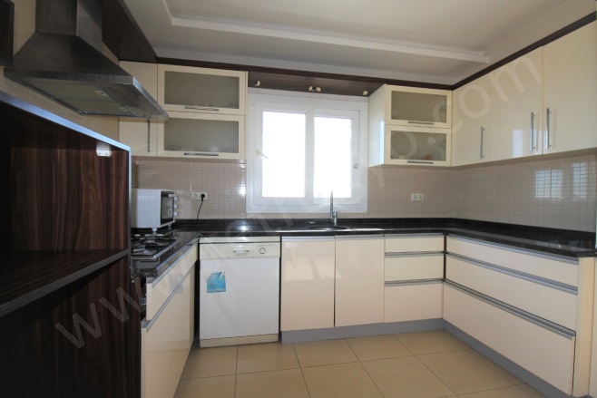 50. Yıl Mah. Yenişehir Satılık Daire |  3+1 Oda | 210M2 1.250.000Tl | 12. Kat | Doğalgaz(Kombi) | 2 Banyo | 3 Yatak Odası Resim-2