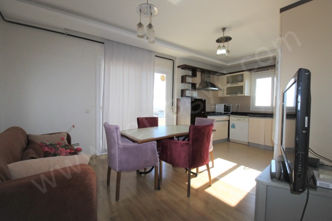 50. Yıl Mah. Yenişehir Satılık Daire |  3+1 Oda | 210M2 1.250.000Tl | 12. Kat | Doğalgaz(Kombi) | 2 Banyo | 3 Yatak Odası Resim-3