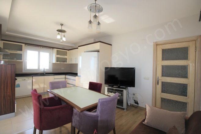 50. Yıl Mah. Yenişehir Satılık Daire |  3+1 Oda | 210M2 1.250.000Tl | 12. Kat | Doğalgaz(Kombi) | 2 Banyo | 3 Yatak Odası Resim-4