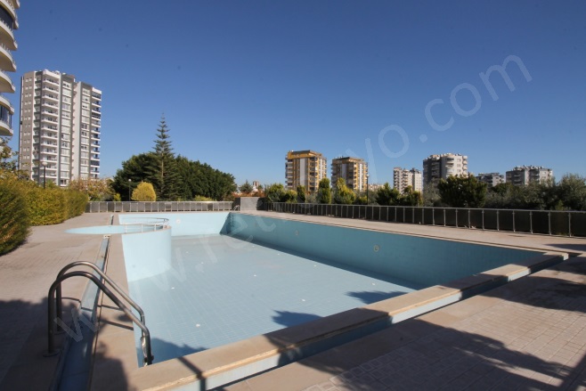 50. Yıl Mah. Yenişehir Satılık Daire |  3+1 Oda | 210M2 1.250.000Tl | 12. Kat | Doğalgaz(Kombi) | 2 Banyo | 3 Yatak Odası Resim-5