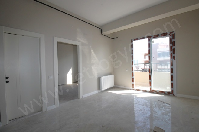 Batıkent Mah. Yenişehir Kiralık Daire |  1+1 Oda | 65M2 Aylık 17.000Tl  Krediye Uygun  | 4. Kat | Doğalgaz(Kombi) | 1 Banyo | 1 Yatak Odası Resim-1